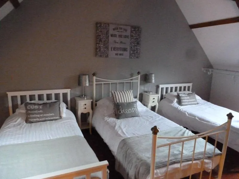Little Fox Hotel - Image 1