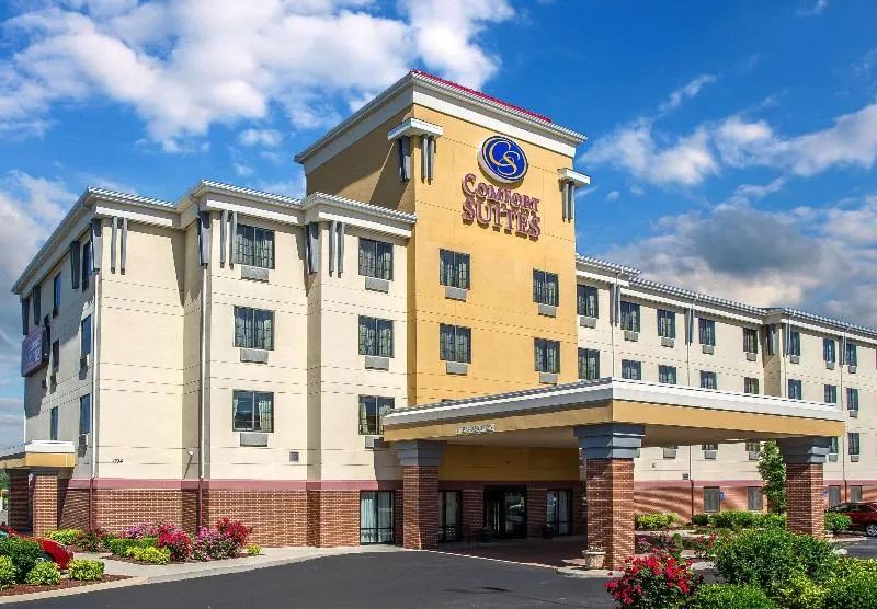 Comfort Suites - Image 1