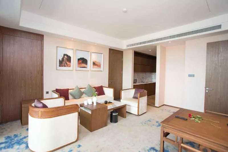 Wyndham Grand Plaza Royale Zhaotong - Image 1