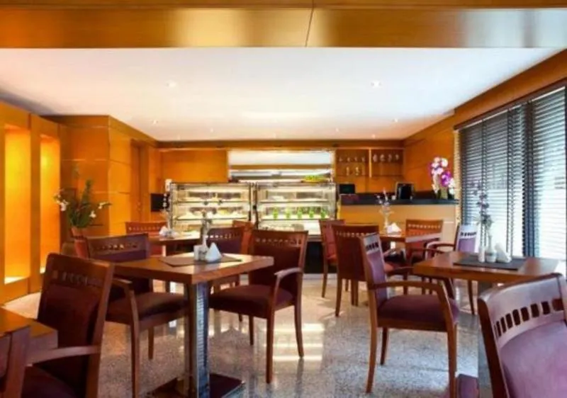 Golden Sands Suites - Image 1