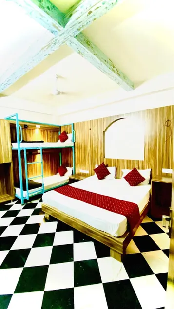 Ostel by Uddhav Vilas Hotel - Image 1