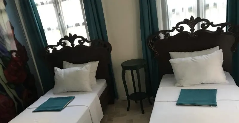 Ayvalik Rebetiko Otel - Image 1