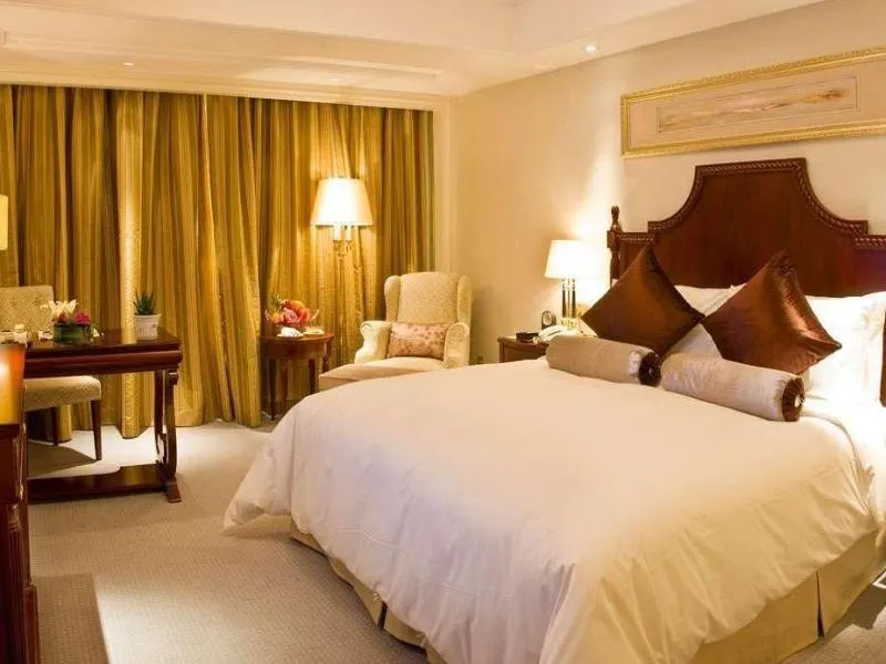 Days Hotel & Suites by Wyndham Fudu Changzhou - Image 1