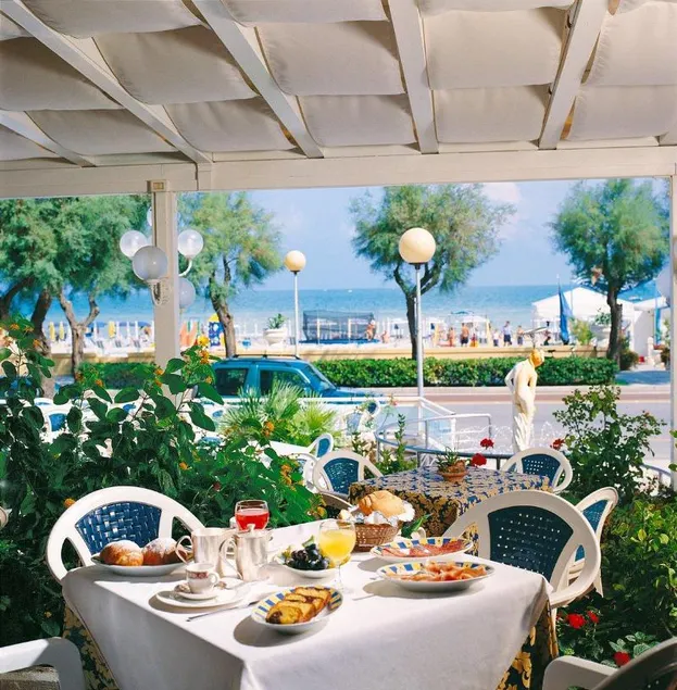 Grand Hotel Excelsior - Image 1