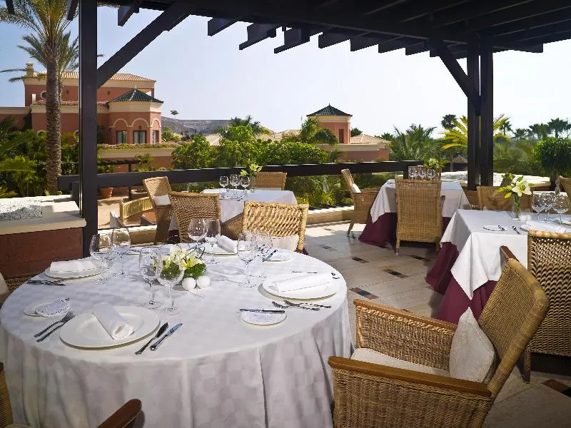 Las Madrigueras Golf Resort & SPA - Image 1