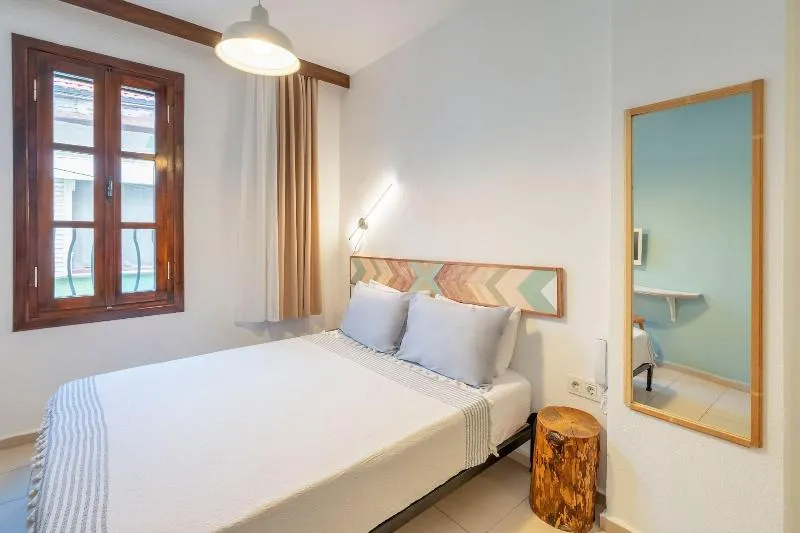 Bouti Ayvalik Otel - Image 1