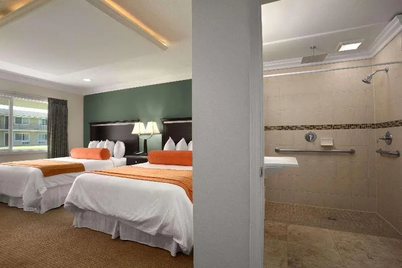 Travelodge by Wyndham Santa Maria - Image 1