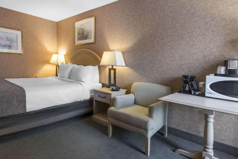 Quality Inn - Image 1