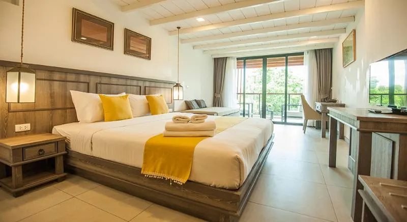B2 Riverside Premier Hotel - Image 1