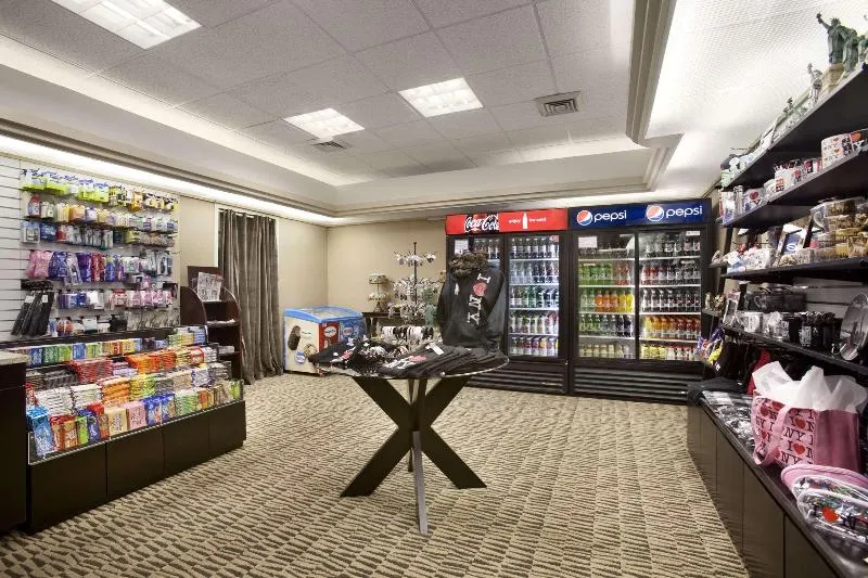 Hilton New York JFK Airport Hotel - Image 1