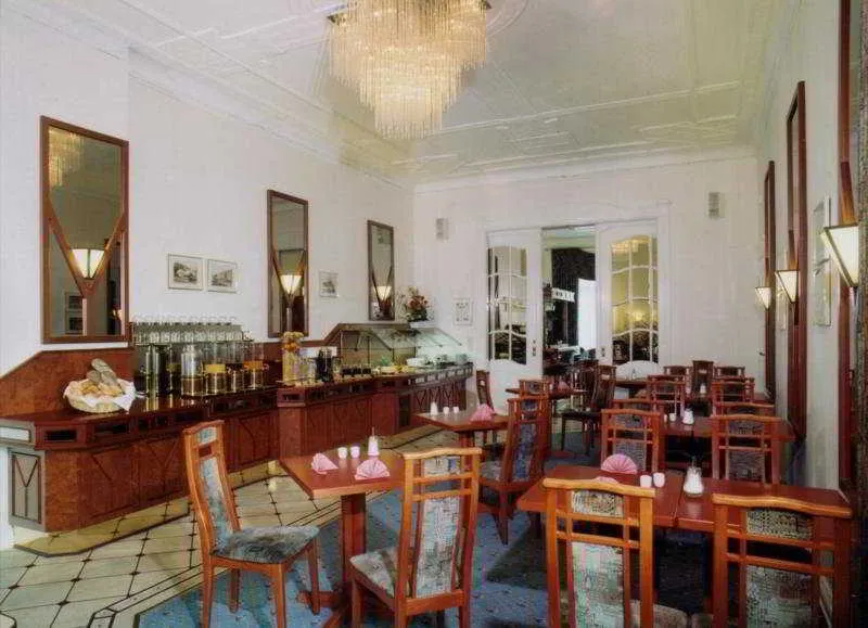 Hotel Schöneberg - Image 1
