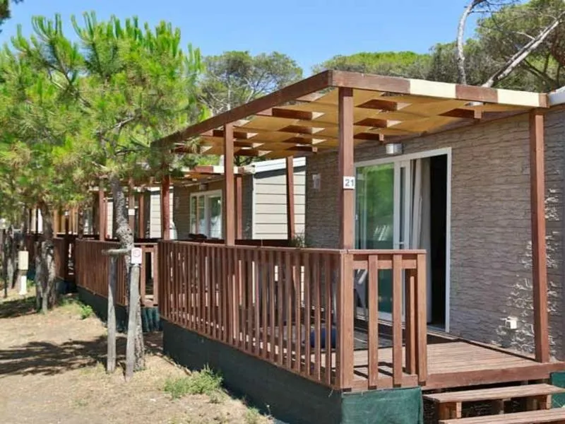Hotiday Montalto Marina - Image 1