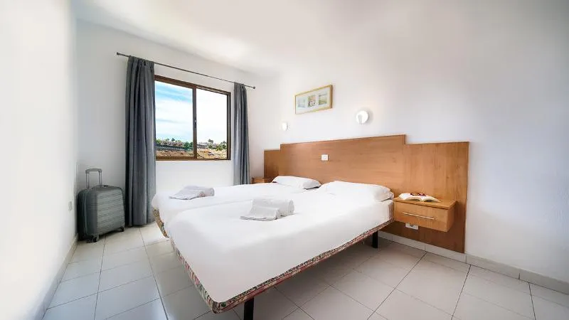 Apartamentos Roslara - Image 1