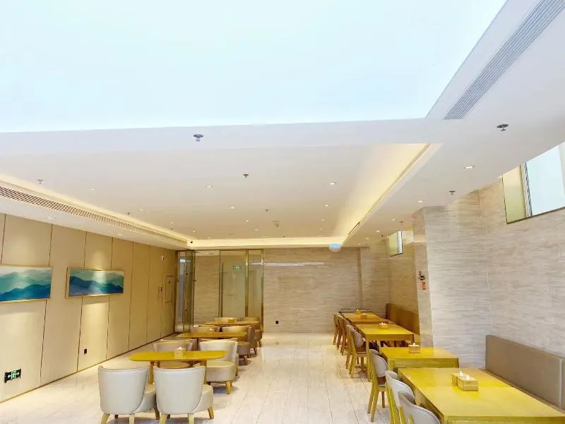 JI Hotel (Golden Triangle Market) - Image 1