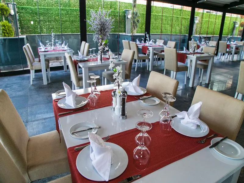 Qua Hotel - Image 1