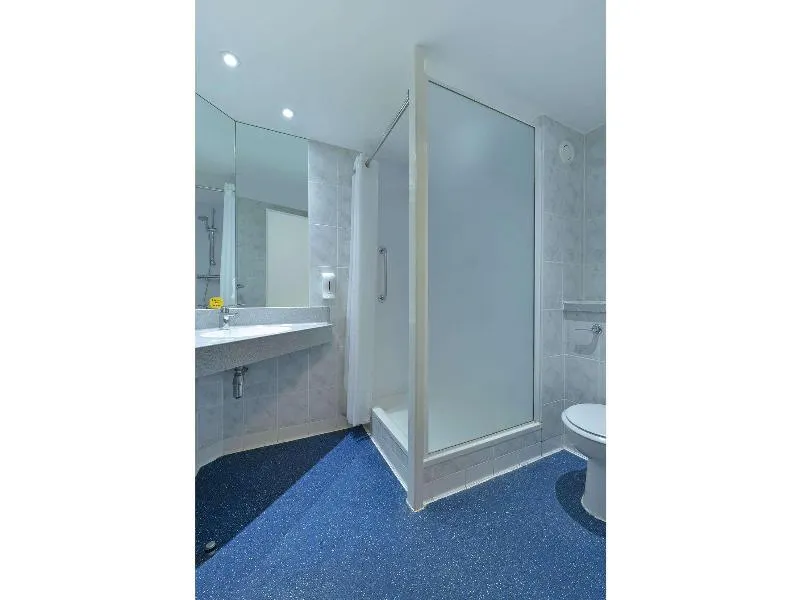 Travelodge Stoke-on-Trent Trentham - Image 1