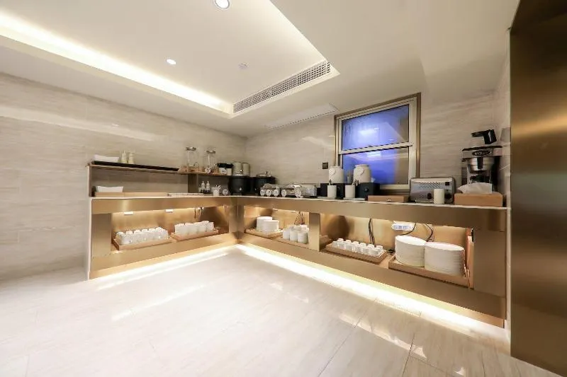JI Hotel (Shanghai The Bund Sichuan Middle Road) - Image 1