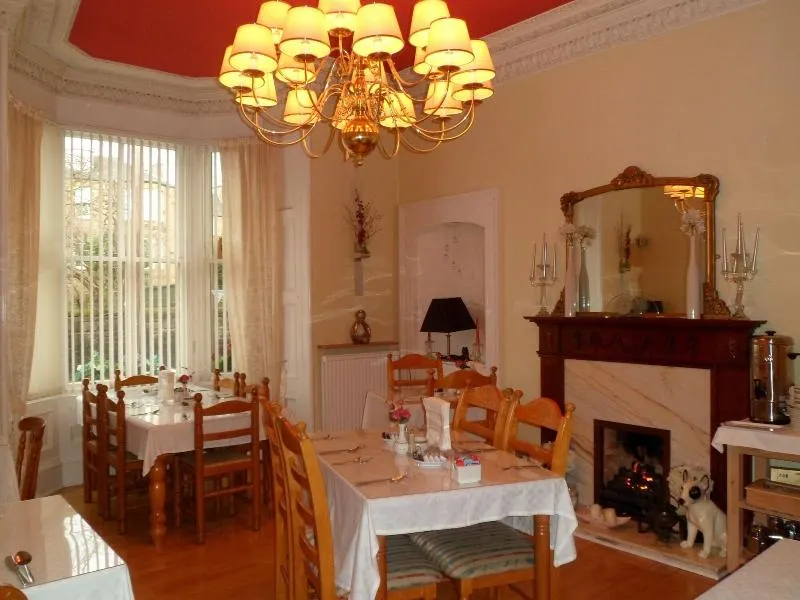 Clarin Guest House - Image 1