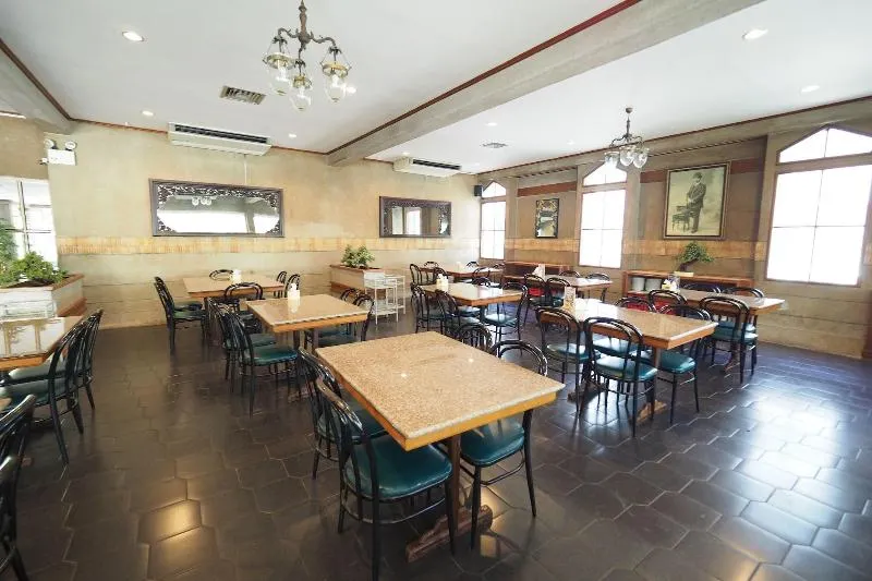 Pachara Hotel and Restaurant - Image 1