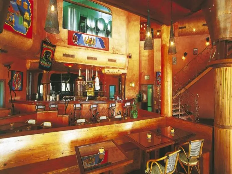 Hotel Yasmine Beach - Image 1