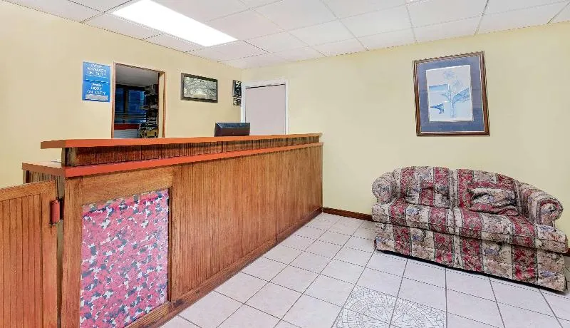 Travelodge by Wyndham Chambersburg - Image 1