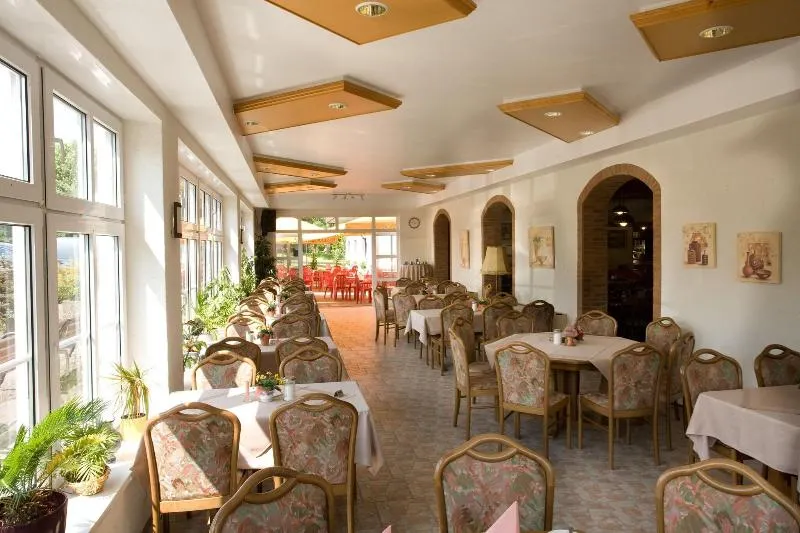 Hotel Pappelhof - Image 1