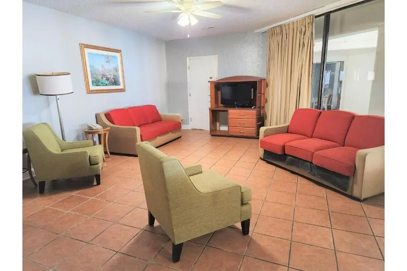 Capital O Sunset Waves Hotel Myrtle Beach Oceanfront - Image 1