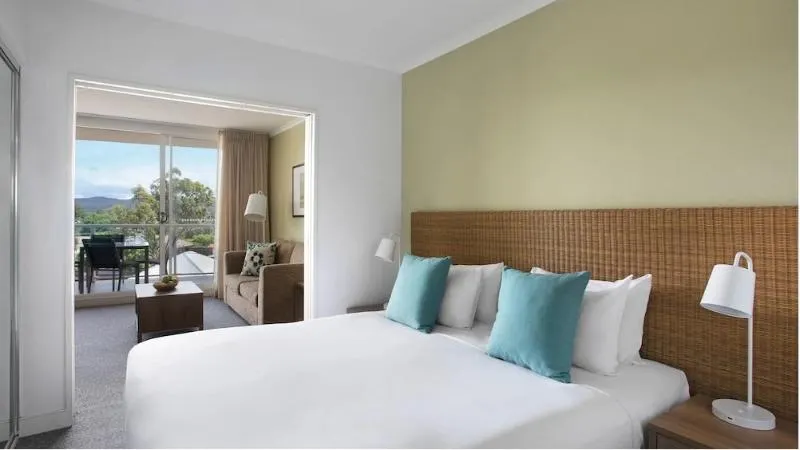 Mantra Ettalong Beach - Image 1