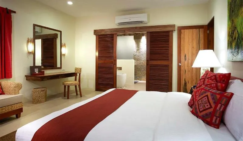 Maribago Blue Water Beach Resort - Image 1
