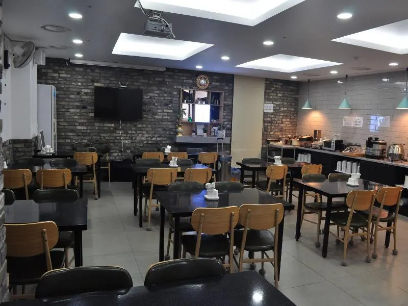 Business Hotel Venture - Image 1