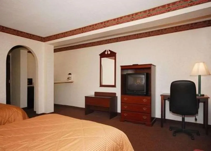 Comfort Inn (Tarboro) - Image 1