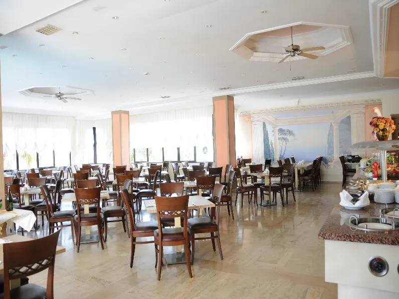 Sesin Hotel - Image 1