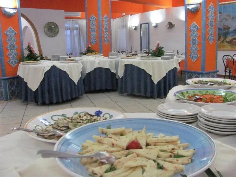Hotel Club La Playa - Image 1