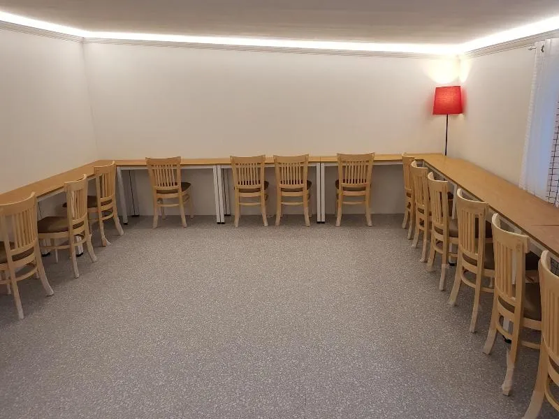 VIP Hotel - Image 1