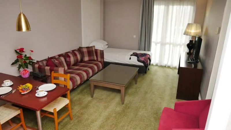 Talen Otel - Image 1
