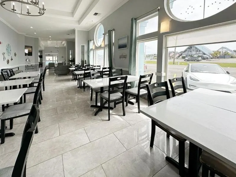 MorningGlory Hotel, Resort & Suites - Image 1