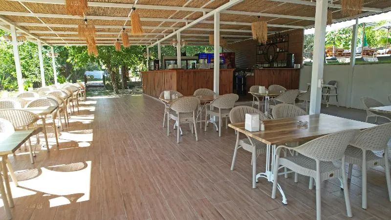 Luna Dorada Hotel - Image 1
