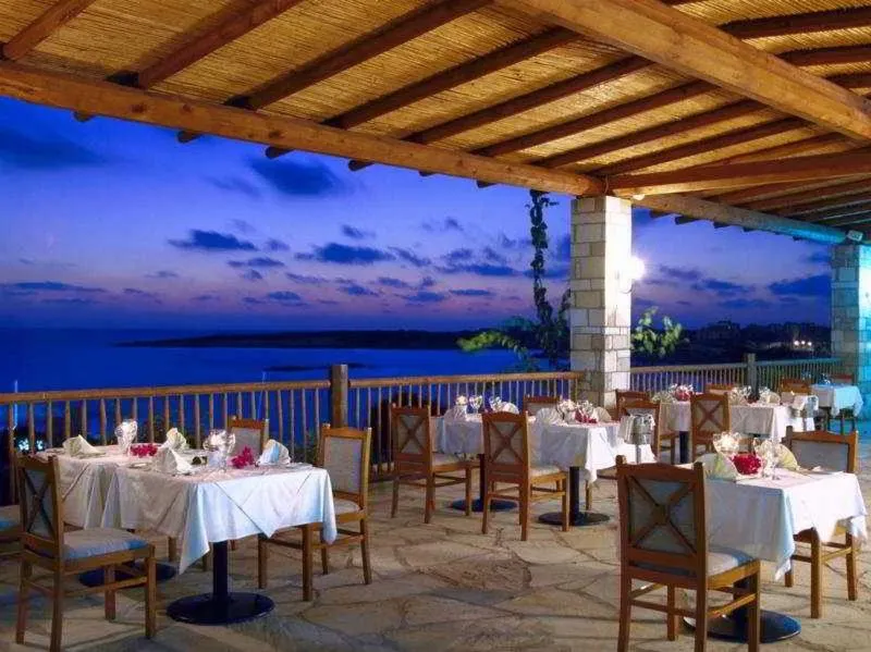 Coral Beach Hotel & Resort - Image 1