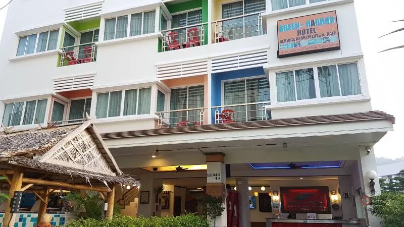 Green Harbor Hotel & Service Apartments - Image 1