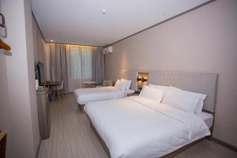 Hanting Hotel Hangzhou Qiantang River Bridge - Image 1