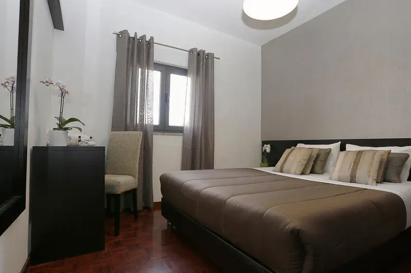 Douro House - Image 1