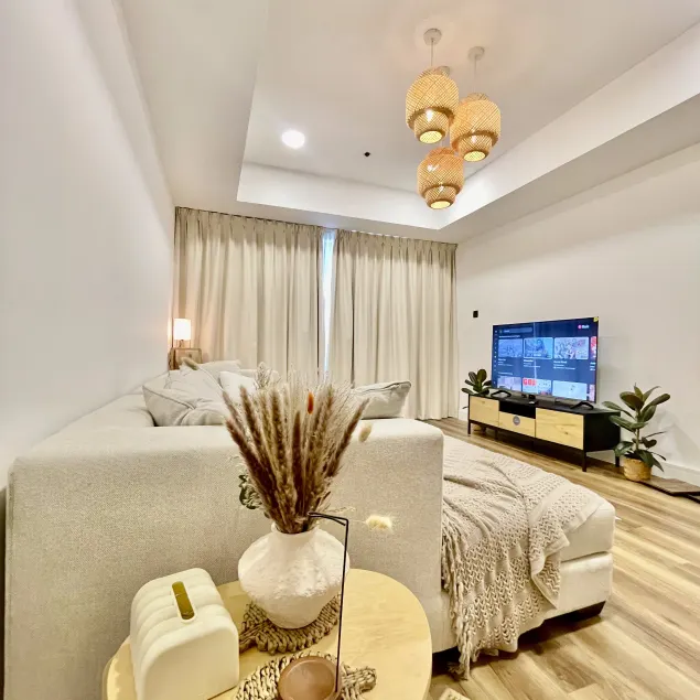 Shared bed space in shared mixed room - Image 1