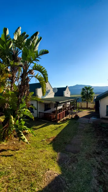 Valley View Backpackers - Image 1
