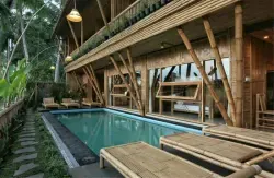 Luxury Bamboo Hostel - Image 1