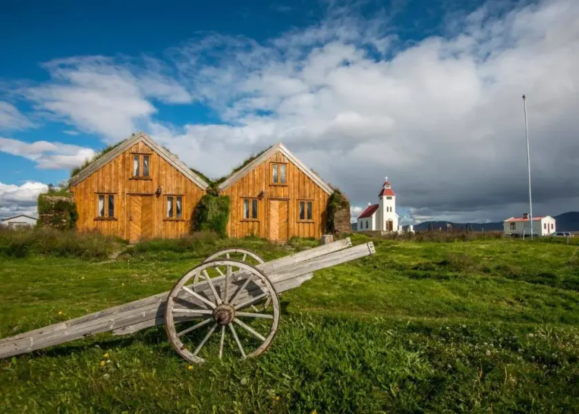 Askja Hostel - Image 1