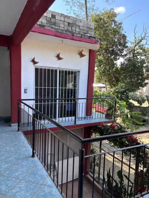 Hostel Canta Rana - Image 1