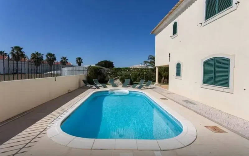 Hostel DP Albufeira - Image 1