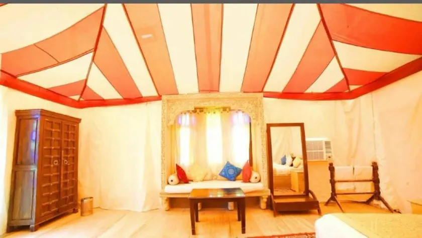 Hotel Ganesh - Image 1