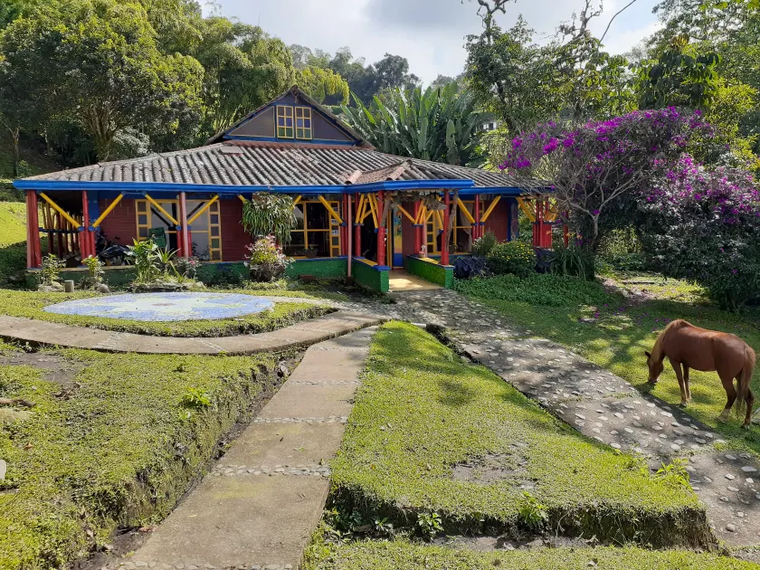 Yambolombia Hostel - Image 1