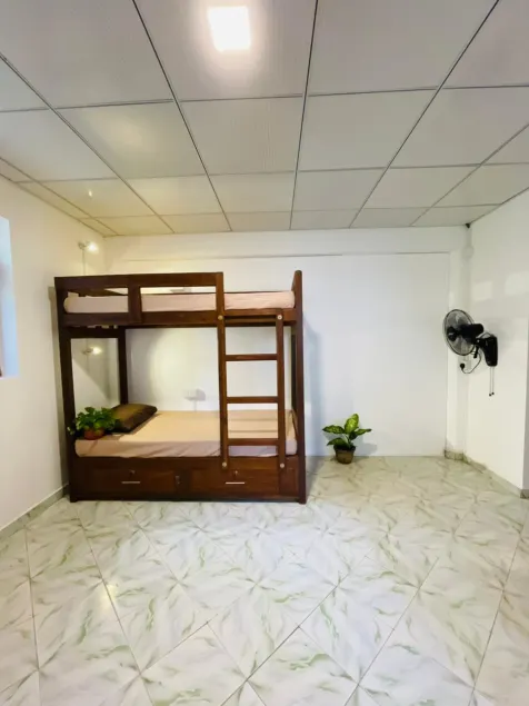 Yuuhi Hostel Hiriketiya - Image 1
